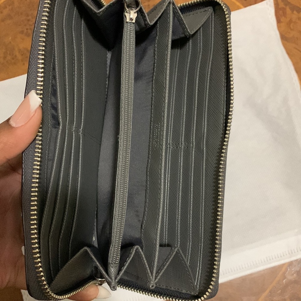 Used Coach wallet - Picture 3 of 3